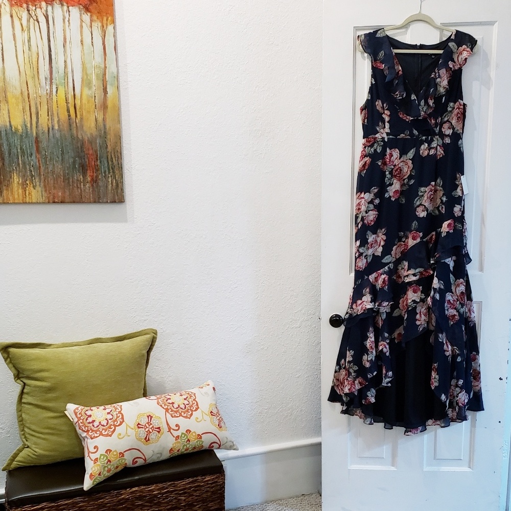 Lulu's Dark Green Floral Print High Low Maxi